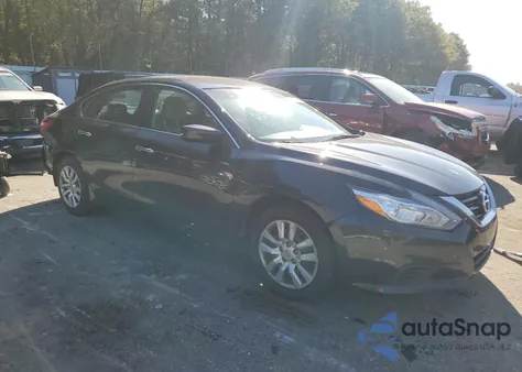 2017 Nissan Altima 2.5 from USA, damaged, VIN 1N4AL3AP8HC142315